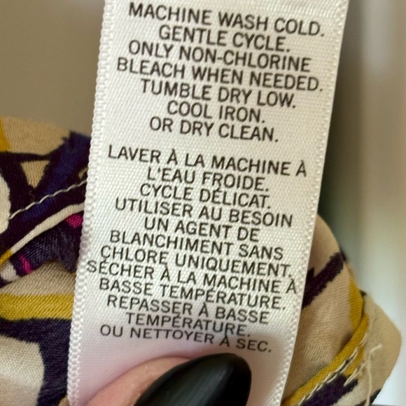 Banana Republic| Cream & Fall Colour Leaf Print Sleeveless Ruched Blouse Sz S - Picture 6 of 7